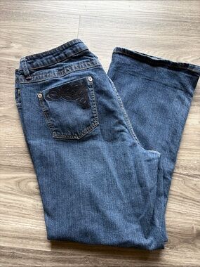 Faded Glory Woman Stretch Dark Blue Jeans with Embroidered Back Pocket. 20W